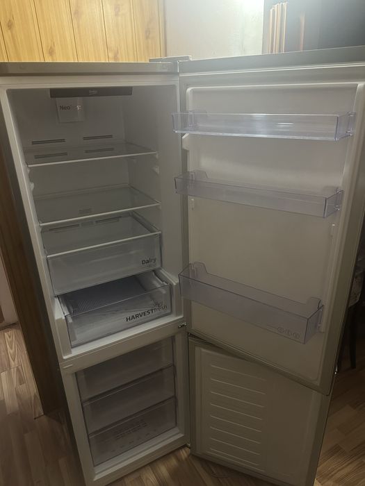Frigider beko aproape nou