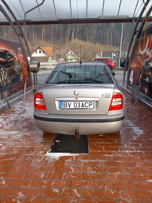 Skoda  octavia   1.4  16v
