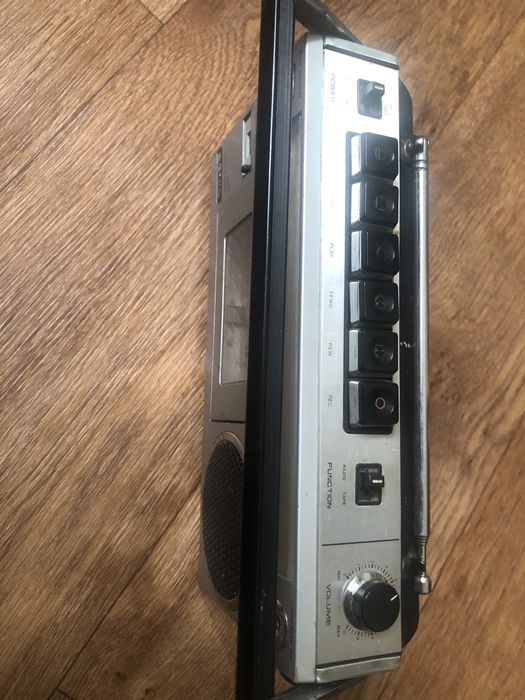 Продам магнитофон