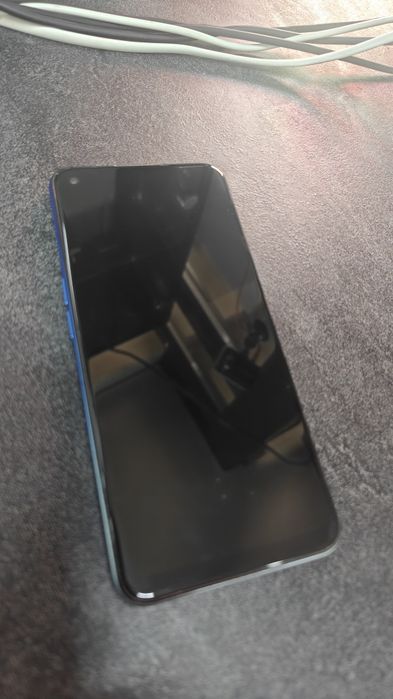 Oppo A54 в хорошем состоянии