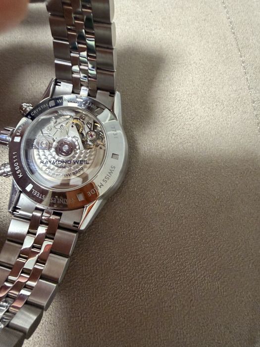 Часовник Raymond Weil