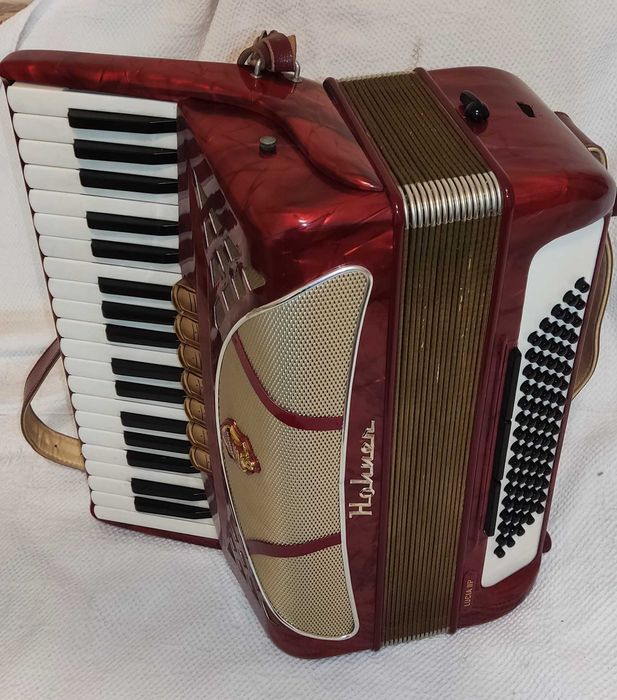 Акордеон "HONNER" LUCIA IIP 80баса