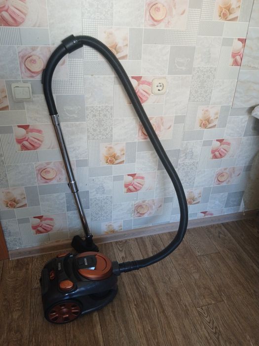 Продам пылесос хорошее состояние