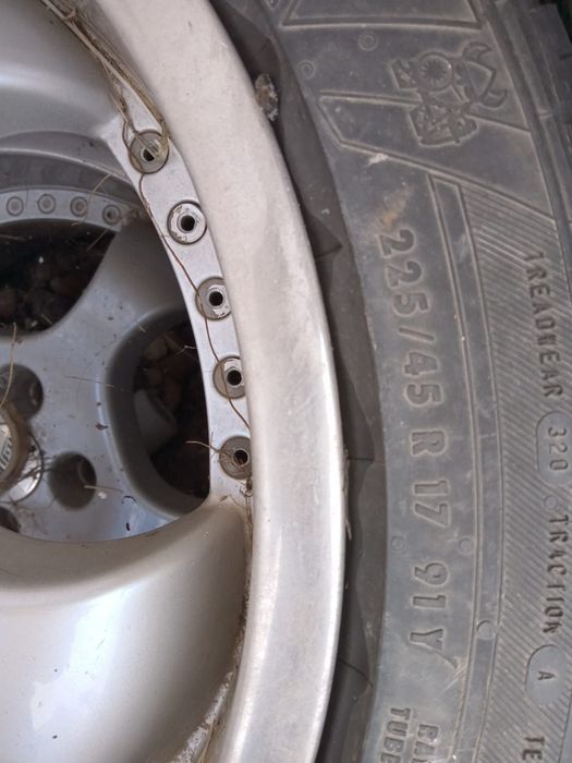 Vând jenti 225/45 R17