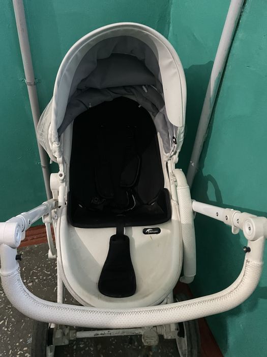 Продам коляску детскую