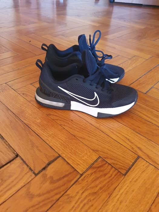 Vand adidasi nike air max..si nike monarch.nr 41