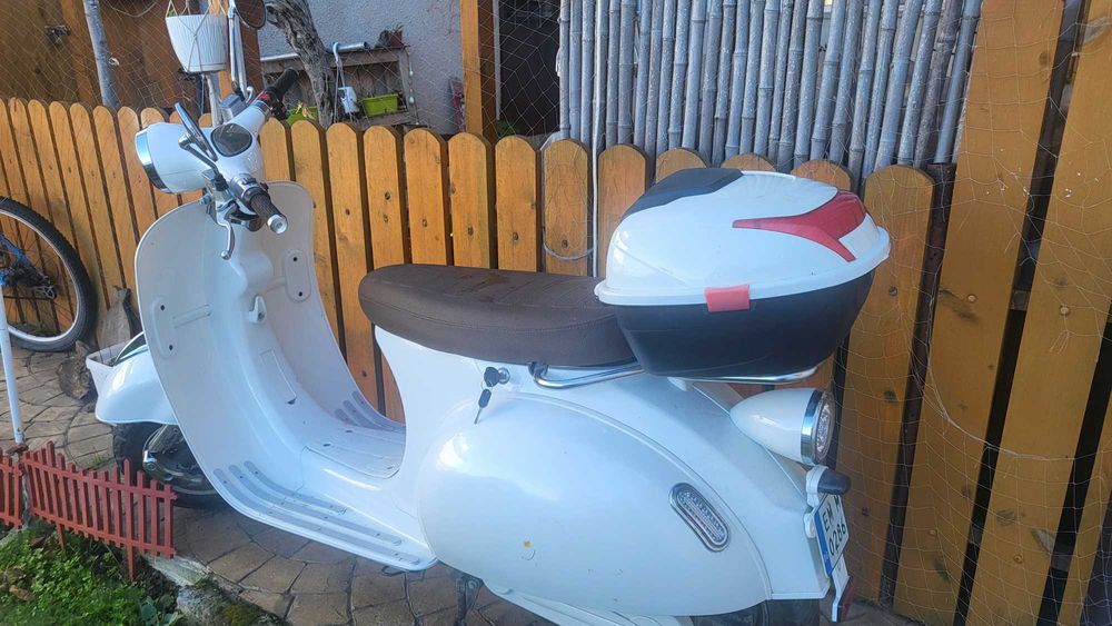 Електрически мотциклет тип Веспа