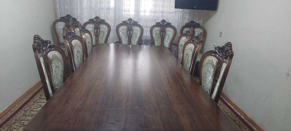 Стол стул Не дорого цена договорная!! 12 стульев!