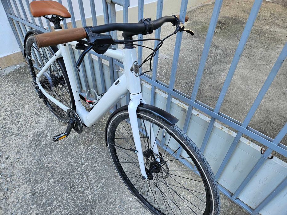 Електрически велосипед 28 цола MOMENTUM VOYA E+3