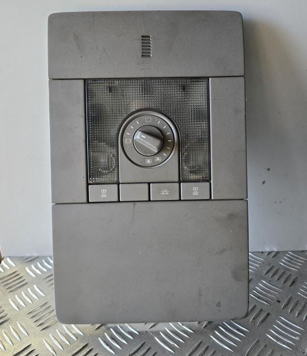 Plafoniera - lampa fata cu deschidere trapa Opel Vectra C facelift