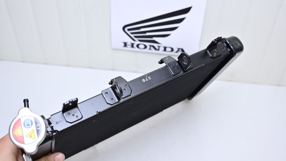 Radiator Apa OEM Honda CB 650 R / CBR 650 R 2019 - 2026