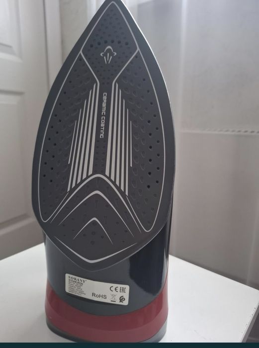 Продаеться утюг Sokany