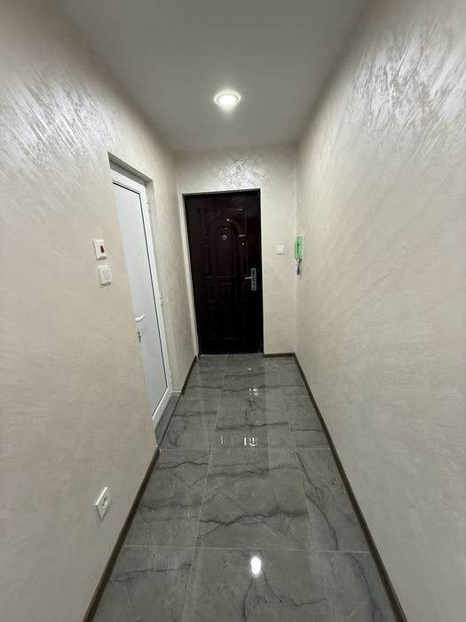 Продава се Двустаен апартамент в Русе, Родина 2 - 62 кв.м за 839 €/кв.м - Снимка #2