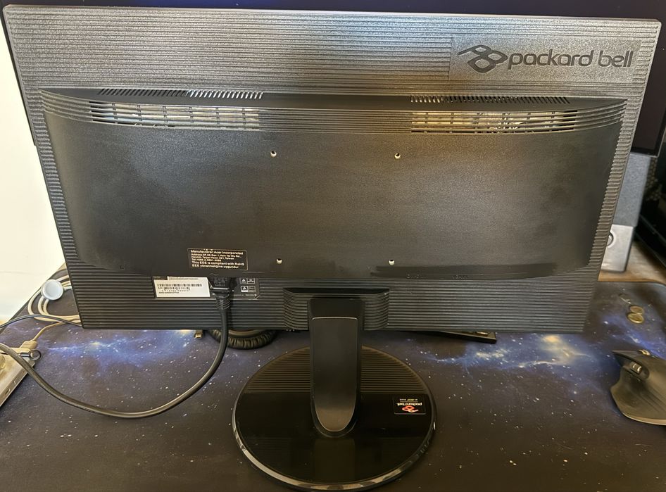 PC с подарък Монитор 8 ядра Intel Core I7, 1080 , 16 GB RAM