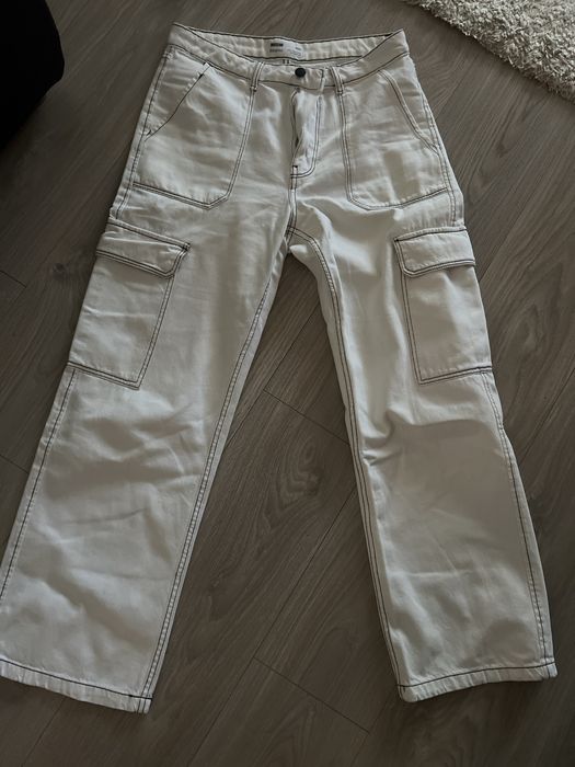 Blugi Bershka dama albi cu buzunare