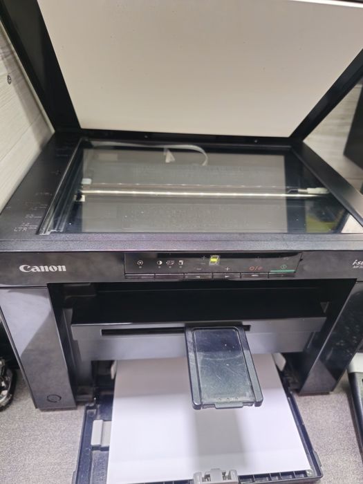 Принтер CANON I-Senys MF 3010  3 в одном.