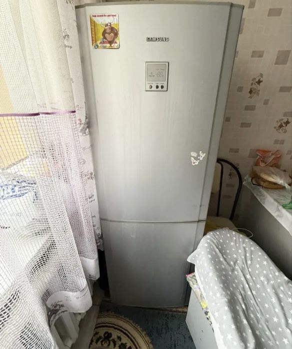 Продам Холодильник Samsung
