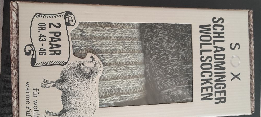 Мъжки вълнени чорапи,нови с кутия!