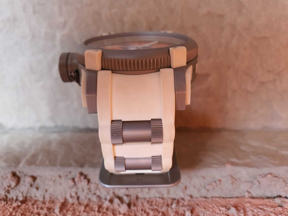 Часовник Invicta Men's 11153 Russian Diver Panda Suit Orange Artist