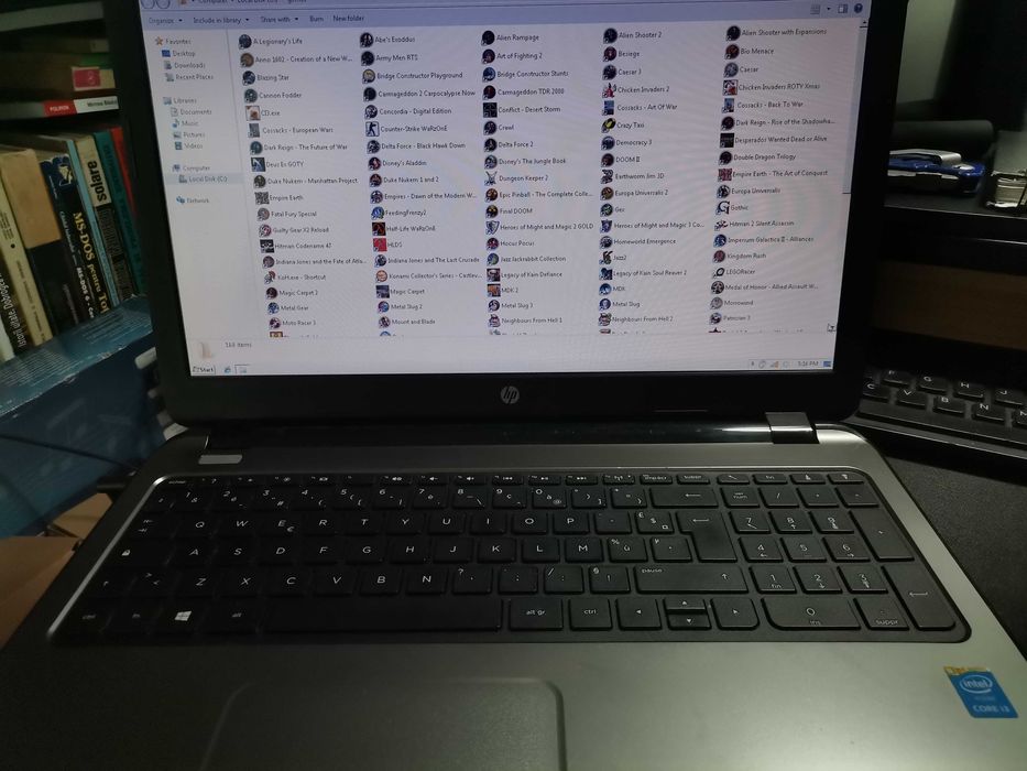 Vand HP 250 cu Windows 7 retro 170 jocuri filme