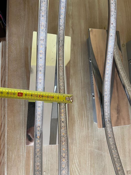 Уникални лампи, три броя