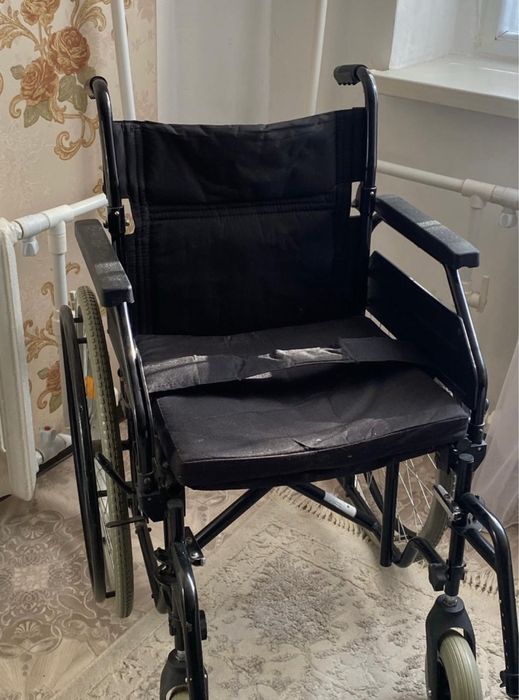 Коляска для инвалидов