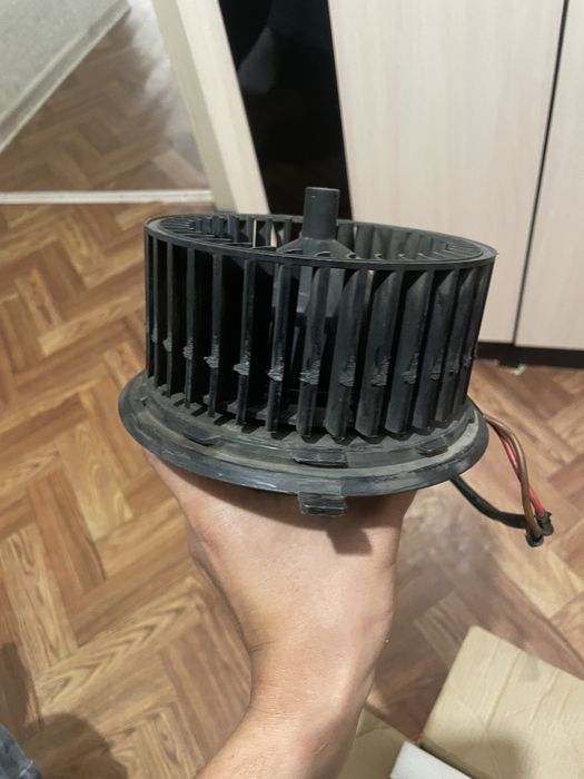 Моторчик печки на Volswagen либо Audi