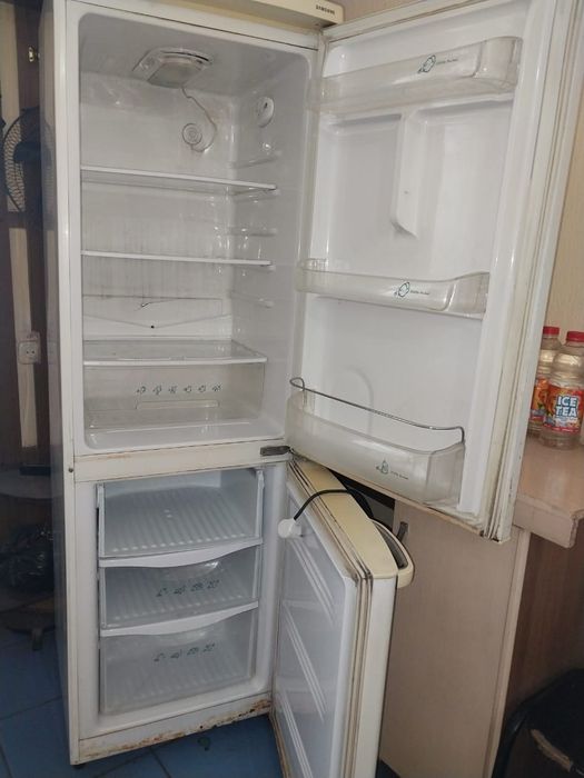 Продам холодильник и газ плиту