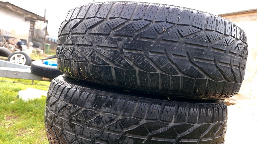 Cauciucuri 215/ 65/ 16