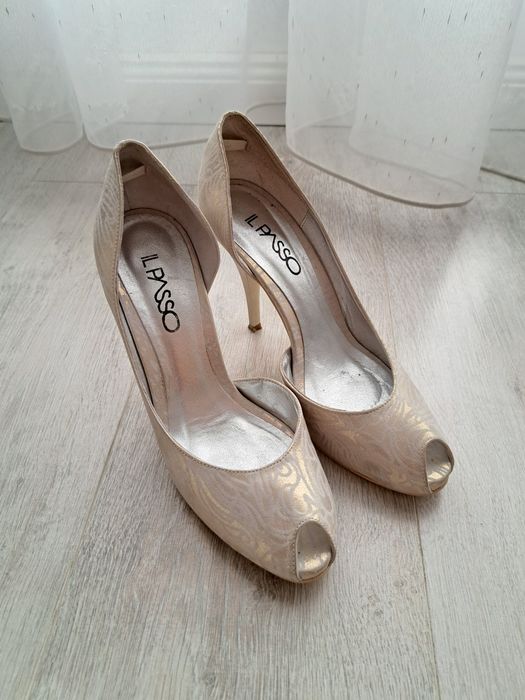 Pantofi argintii Il passo marime 39