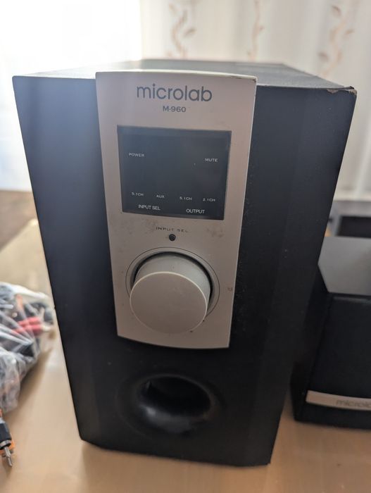 Динамики Microlab с сабвуфером