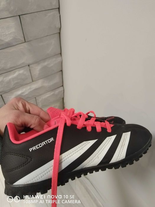 Футболни Стоножки Adidas Predator