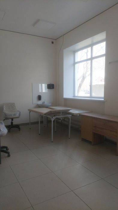 Сдаётся в аренду медицинский центр.