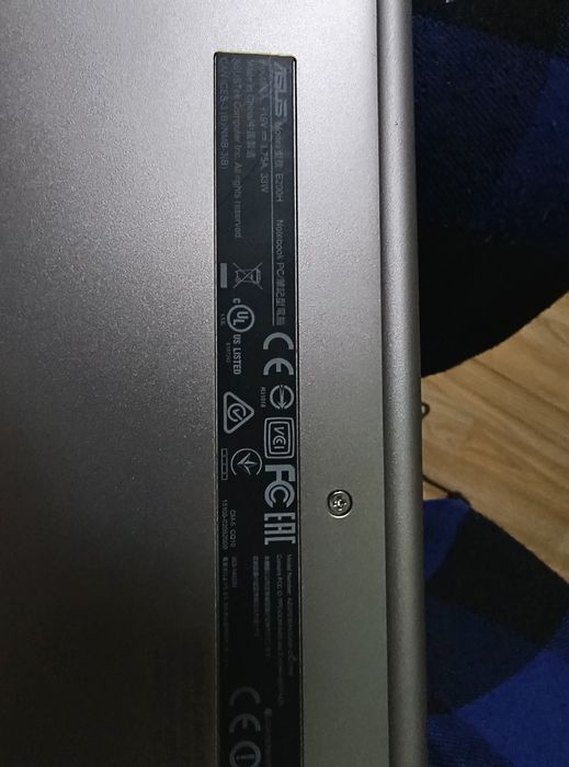Laptop Asus E200H