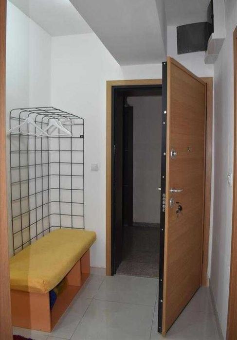 Дава се под наем Двустаен апартамент в Бургас, Братя Миладинови - 57 кв.м за 204 € - Снимка #2