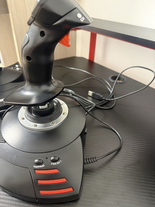 Vând Sistem HOTAS Thrustmaster T.Flight Hotas X