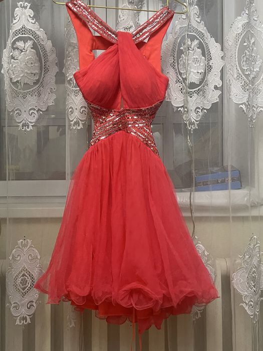 Продам платья для бальных танцев