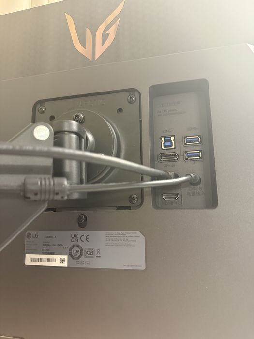 32" 4K 144Hz монитор LG UltraGear 32GR93U-B