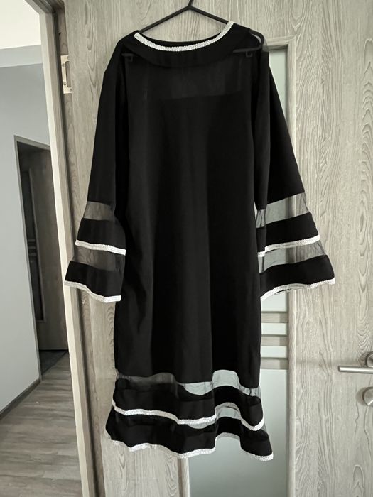 Vand rochie neagra