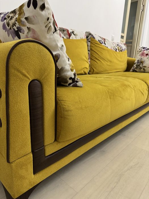 Диван в гостинной