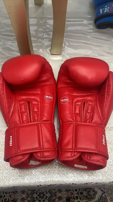 Перчатки для бокса