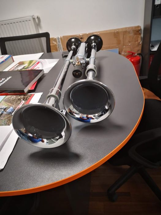 Set 2 goarne aer  lungi camion autoutilitare tractoare 12v 24v