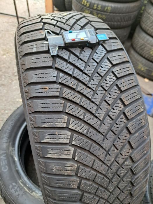 O anvelopa 205/50 R17 Yokohama profil 6.5 mm