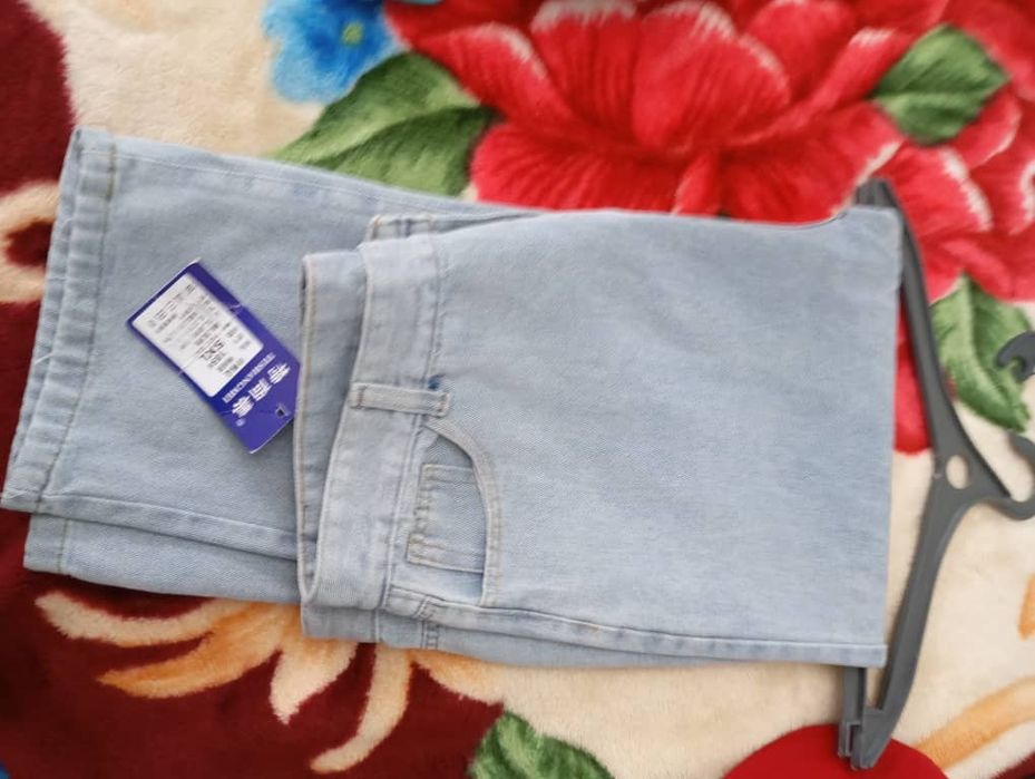 Продам женсую одежду