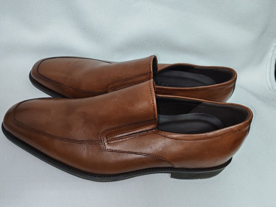 Предлагам стилни мъжки официални обувки от естествена кожа ECCO №46