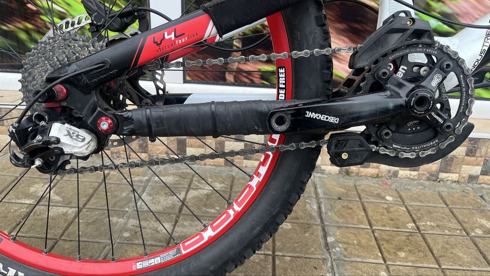 Yt noton 26”/S/Rock shox