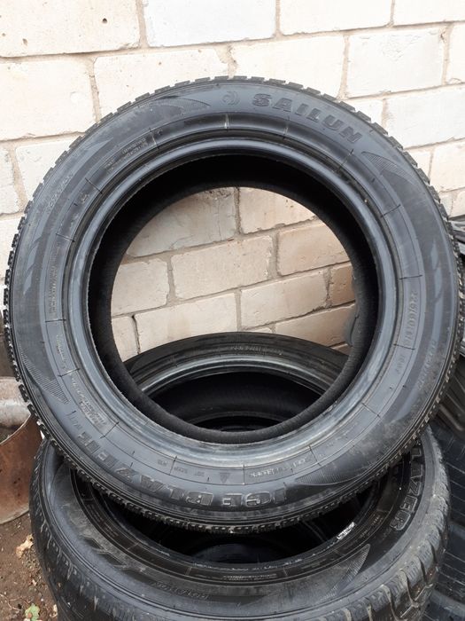 Комплект зимних шин