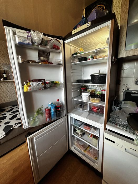 Продам холодильник