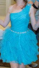 Абитуриентска рокля