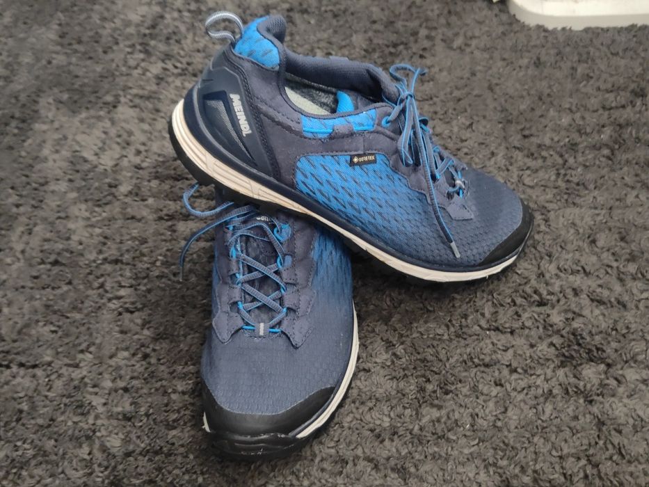 Туристически обувки Meindl